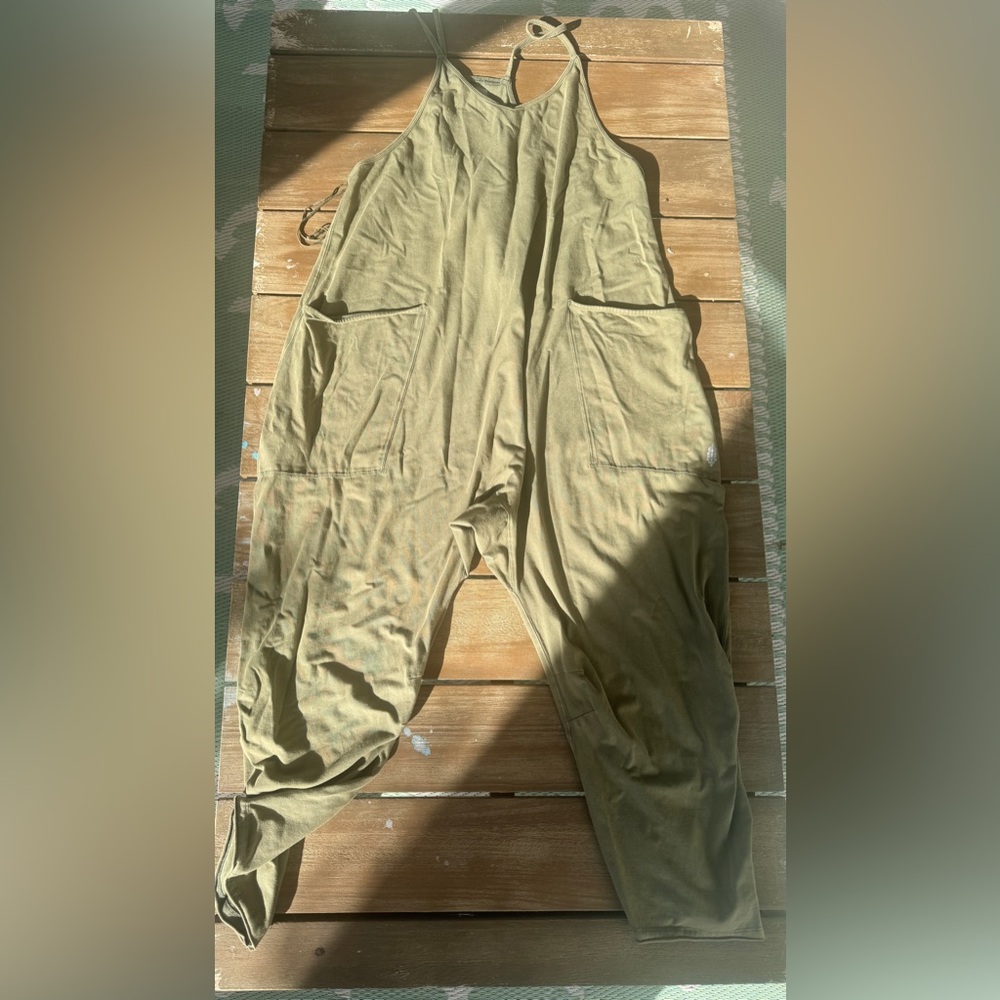 🌿 Free People Movement “Hot Shot” Onesie — Olive Green (NWOT)